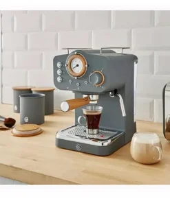 Swan Pump Expresso Coffee Machine With 15 Bars Pressure & Milk Frother - 1100W